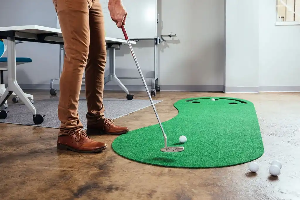 Best Golf Putting Mats And Shopping Guide In 2024