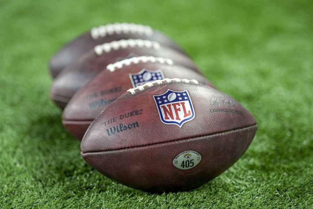 Top 5 Best American Football In 2024